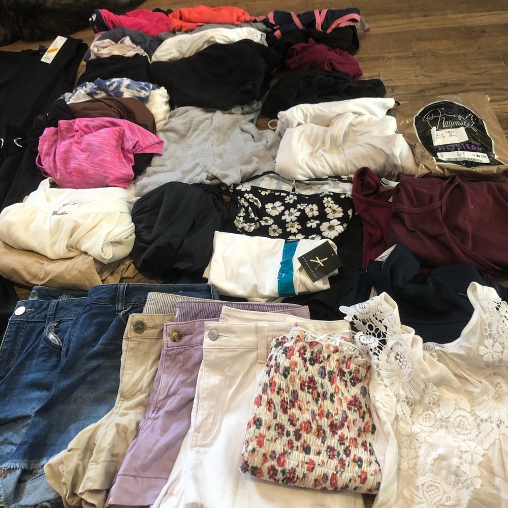 70 PIECE SUMMER BUNDLE!!!